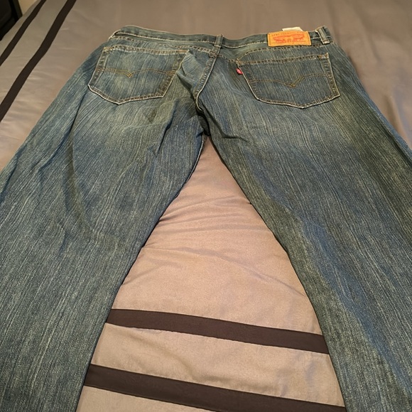 Levi’s 559 jeans are in perfect condittion! - Picture 2 of 3